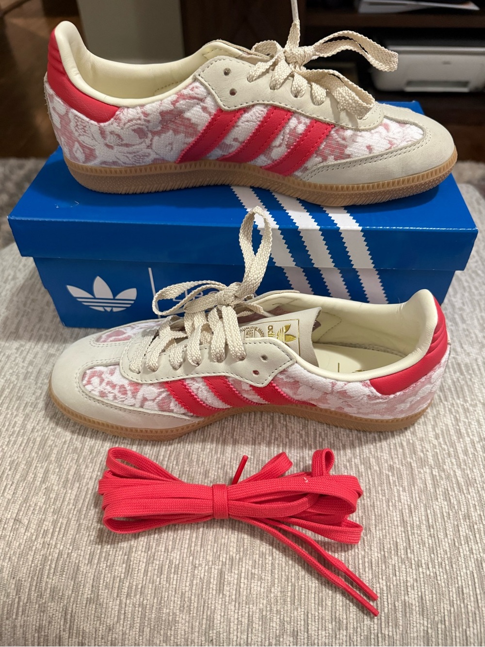 Women’s Size 6 Adidas Samba Lace-Up Sneakers - Cream & Pink